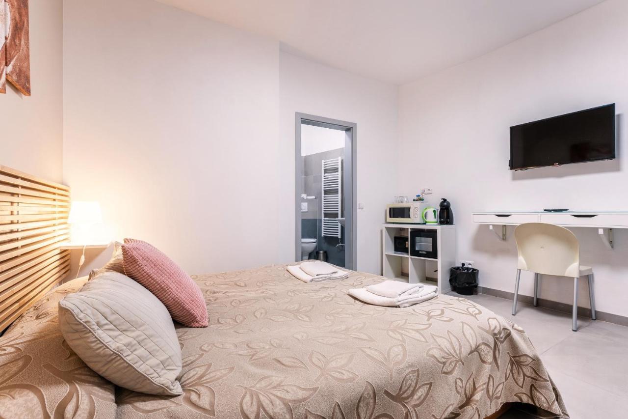 Vincanto Rooms Old Town Praha Bagian luar foto